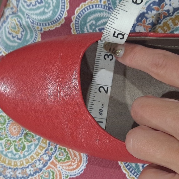 The perfect red flats - Picture 9 of 11
